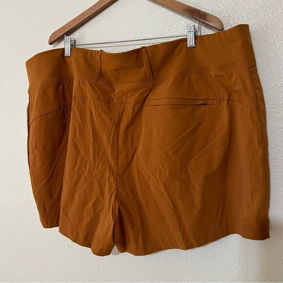 Athleta Trekkie North Short in burnt orange NEW 26 plus - Picture 6 of 8